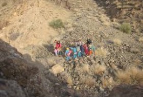 کوهپیمایی کارکنان تیپ حضرت علی اکبر(ع) زابل به مناسبت هفته بسیج