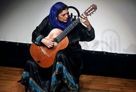 اولین خانم ایرانی که در جهان دکترای گیتار گرفت! +عکس