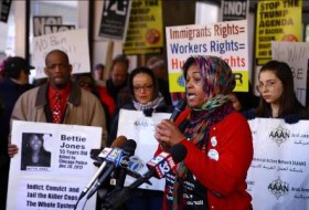 تجمع مردم شیکاگو در اعتراض به فرمان ضد مهاجرتی ترامپ