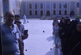 امام جمعه شهرستان زابل  رأی خود را به صندوق انداخت:تصاویر