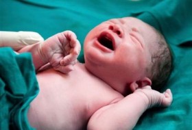 تولد نوزاد دختر توسط تکنسین های اورژانس زابل