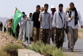 ۷۳۰ زائر جامانده از اربعین با پای پیاده به زیارت امام هشتم می روند