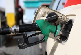 گلایه مردم سیستان از کم شدن سهمیه سوخت خودرو ها در استان/جایگاه ها کارت های سوخت را چه می کنند؟