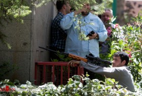 مروری بر حادثه تروریستی در مجلس / از شلیک ۱۵ هزار گلوله تا حیله داعشی ها با فارسی صحبت کردن