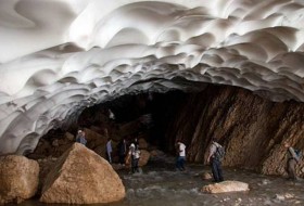 غار یخی چما با تورهای لحظه آخری ارزان
