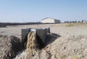 کشاورزان حوضچه های بدون آب طرح 46 هزار هکتار را تحویل نگیرند