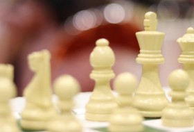 شطرنج و شائبه‌های مهندسی انتخابات/ چرا پریدر از نایب رئیسی استعفا نمی‌کند؟