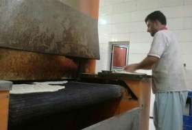 نان معروف سیستانی در دست سودجویان/شهروندان از کیفیت پایین نان در سیستان ناراضی هستند