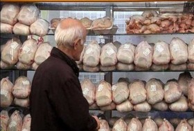 افزایش قیمت گوشت مرغ حاصل بی‌تدبیر دولت است/ با پول یارانه 45 هزارتومانی، یک مرغ هم نمی‌توان خرید