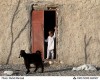 یکی از کودکان روستای محروم چیل کنار در استان سیستان و بلوچستان